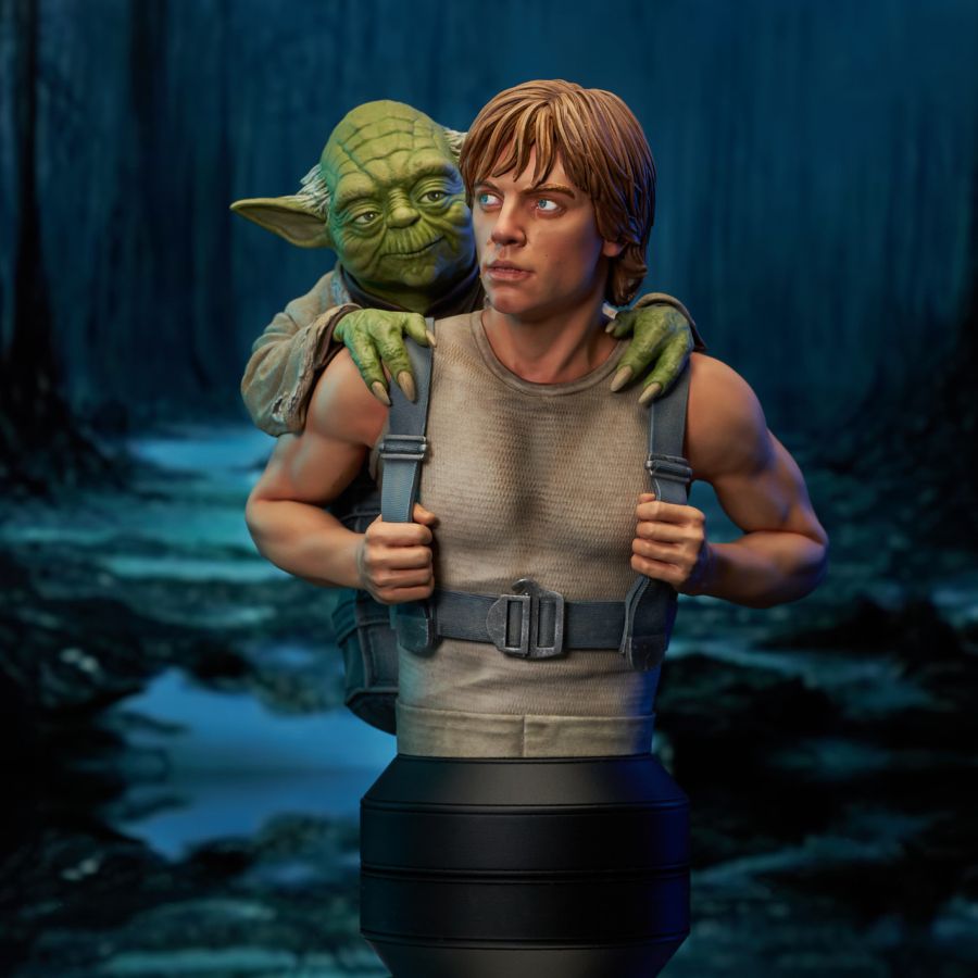 Star Wars: The Empire Strikes Back -Luke Skywalker with Yoda 1:6 Scale Mini Bust PREORDER