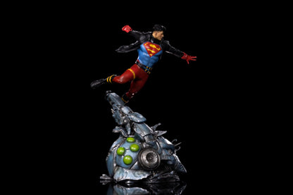 DC Comics - Superboy 1:10 Scale Statue