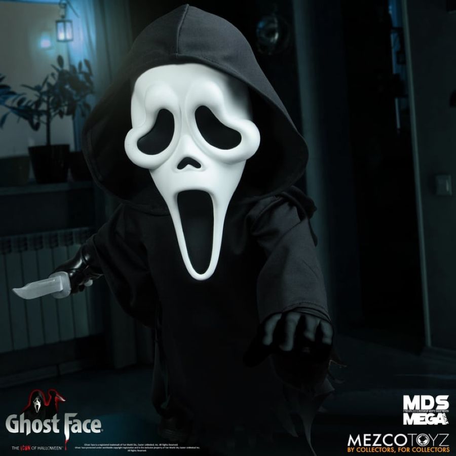 Scream - Ghostface 15" Mezco Mega Scale Figure