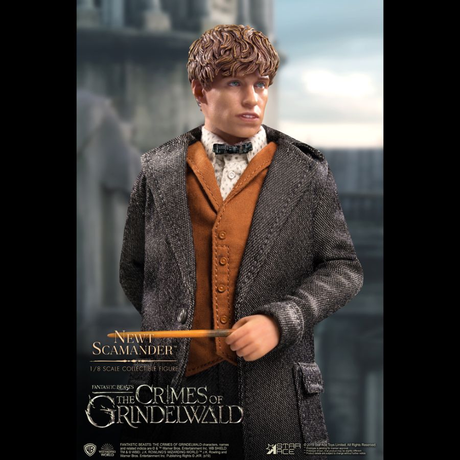 Fantastic Beasts 2: The Crimes of Grindelwald - Newt Scamander 1:8 Scale Action Figure